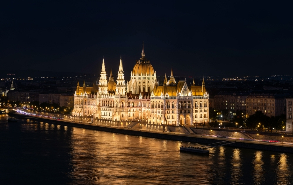 budapest by night