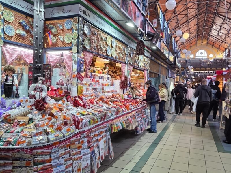 nagycsarnok markethall - Budapest árkét Hall - Budapest Weekend